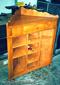 Maßanfertigung Eckschrank, Fichte