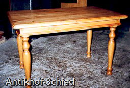 Couchtisch im Gründerzeitstil, Fichte 
